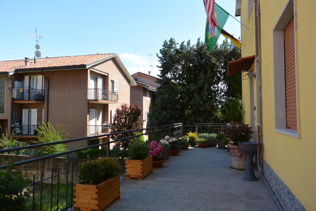 Pavia Ostello Exterior photo