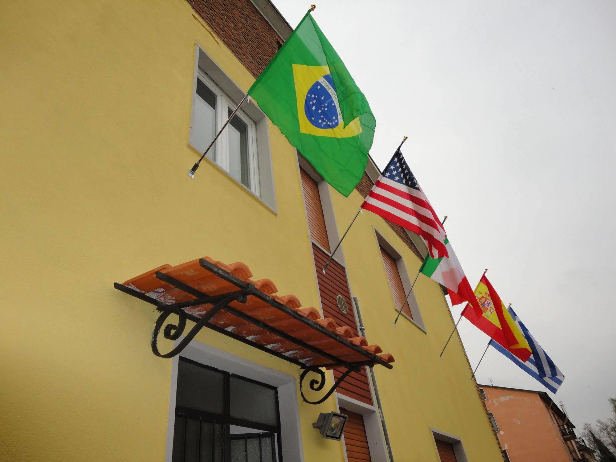 Pavia Ostello Exterior photo